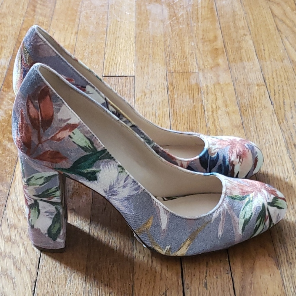 Nine West Floral Velvet Pumps | 7.5